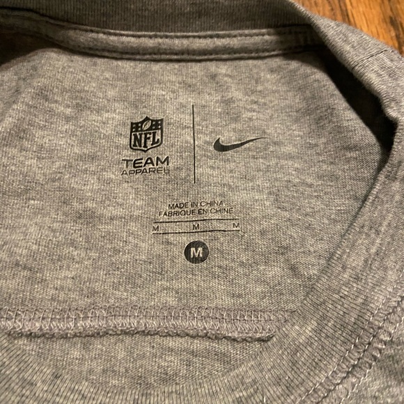 Chicago Bears NFL long sleeve top. Mens size M. Excellent condition. - Picture 3 of 3